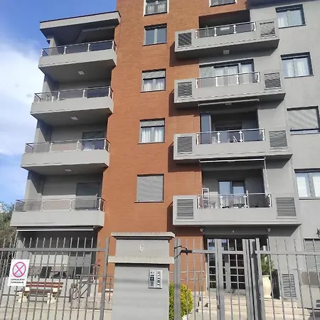 Cozy K With Kitchen & Wifi In Heart Of