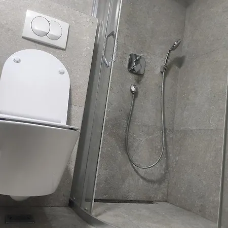 Cozy K With Kitchen & Wifi In Heart Of Podgorica