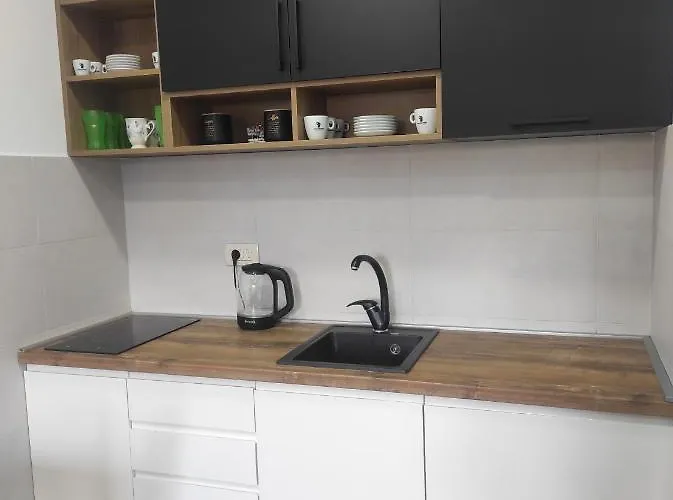 Apartamento Cozy K With Kitchen & Wifi In Heart Of